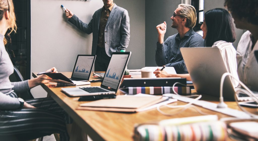 b2b vs b2c sales strategies